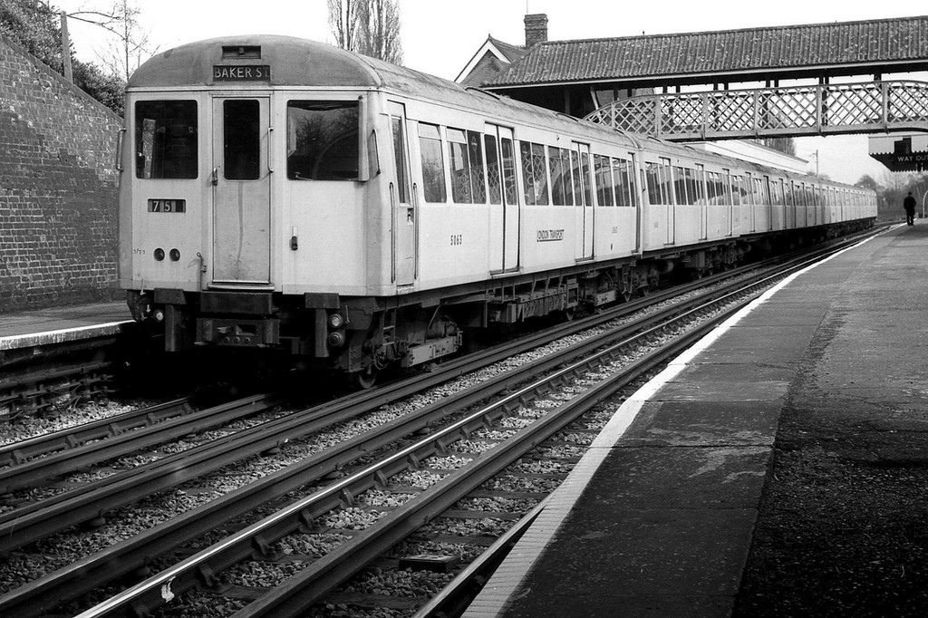 Met Line Train At Ruislip Heading For Baker Street