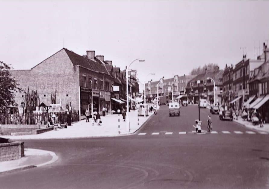Ruislip High Street Postcard 12