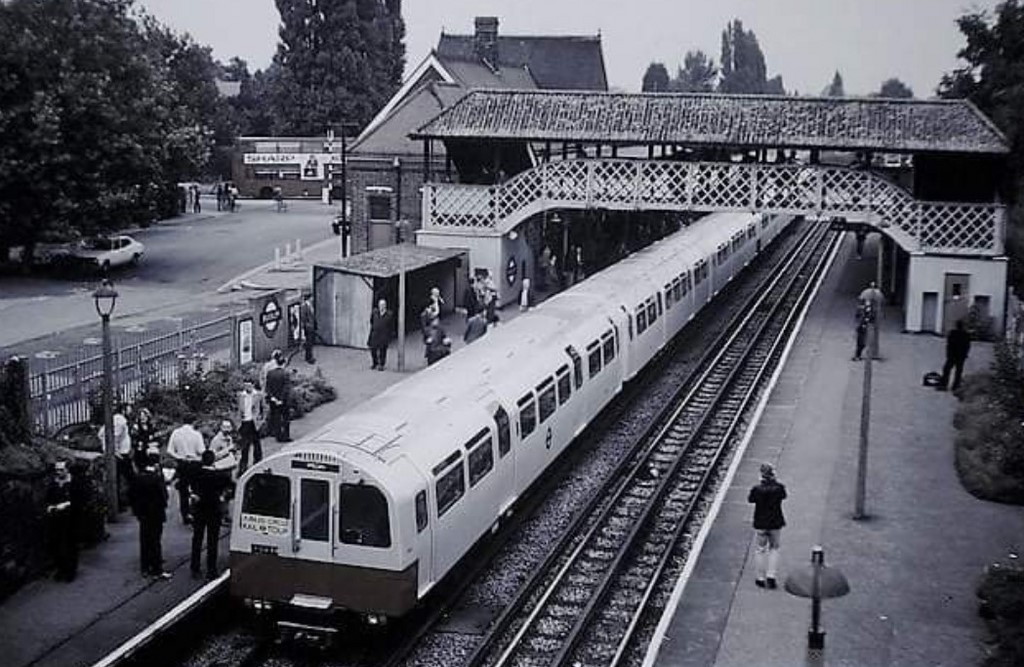 Ruislip Station Train