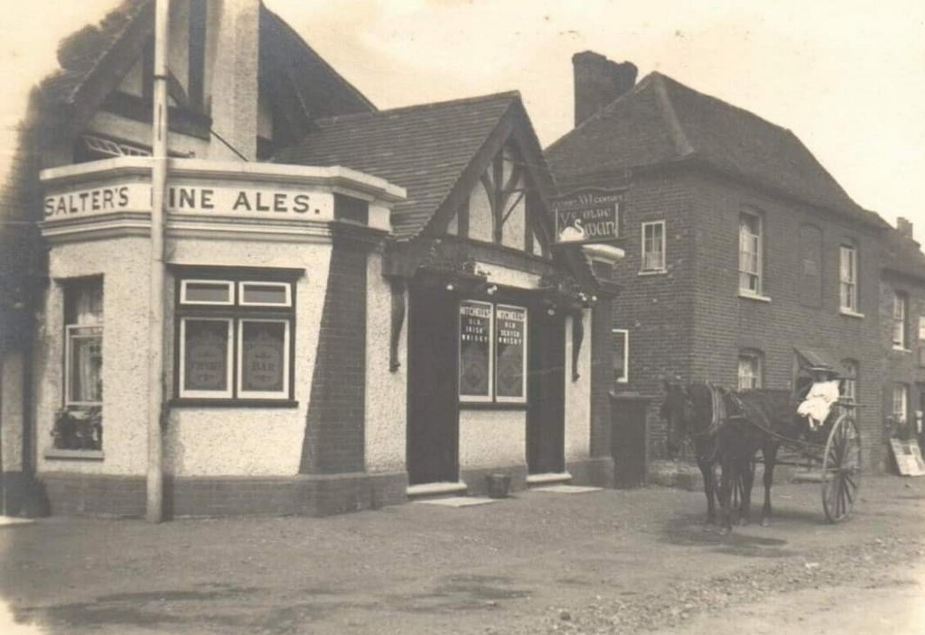 Very Early Picture Of The Swan In Ruislip