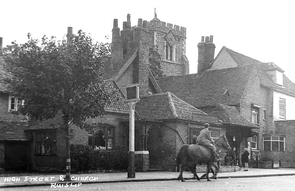1930 Postcard Of The One Bell In Ruislip High Street