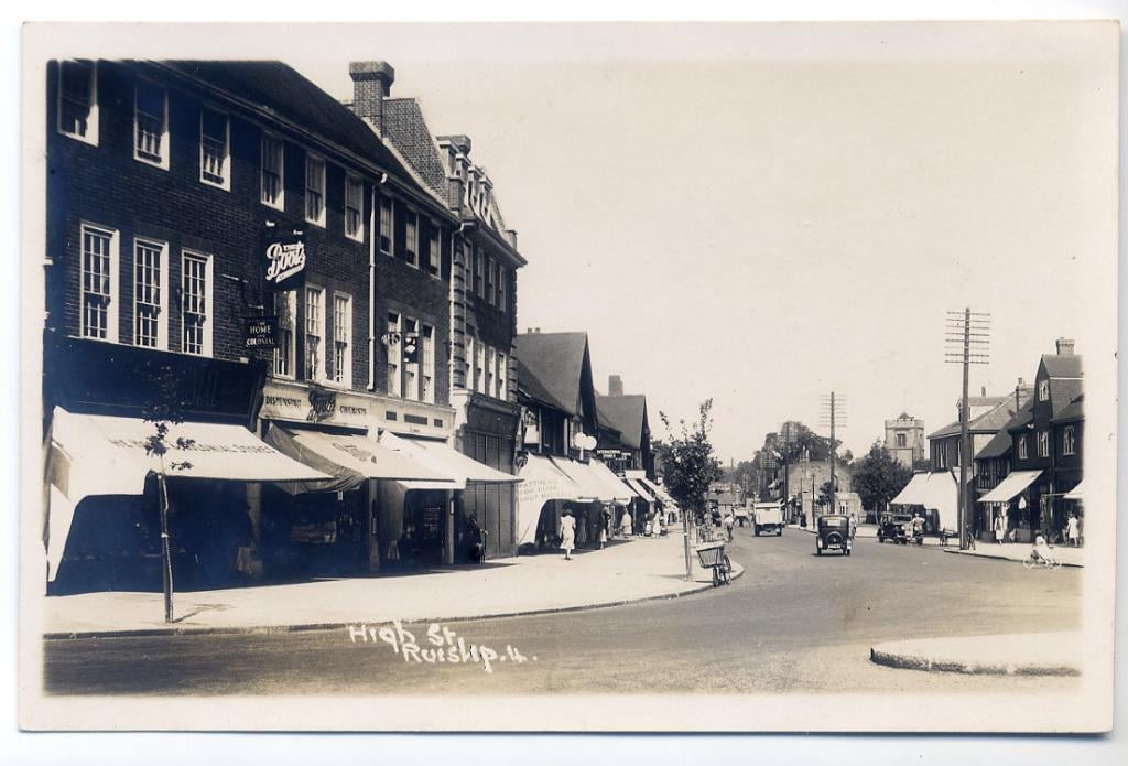 Ruislip High Street Postcard 32
