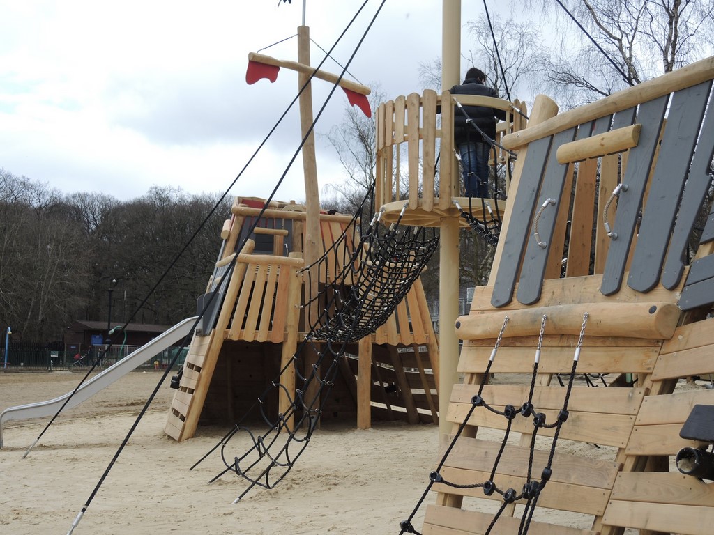 The Galleon At Ruislip Lido 6