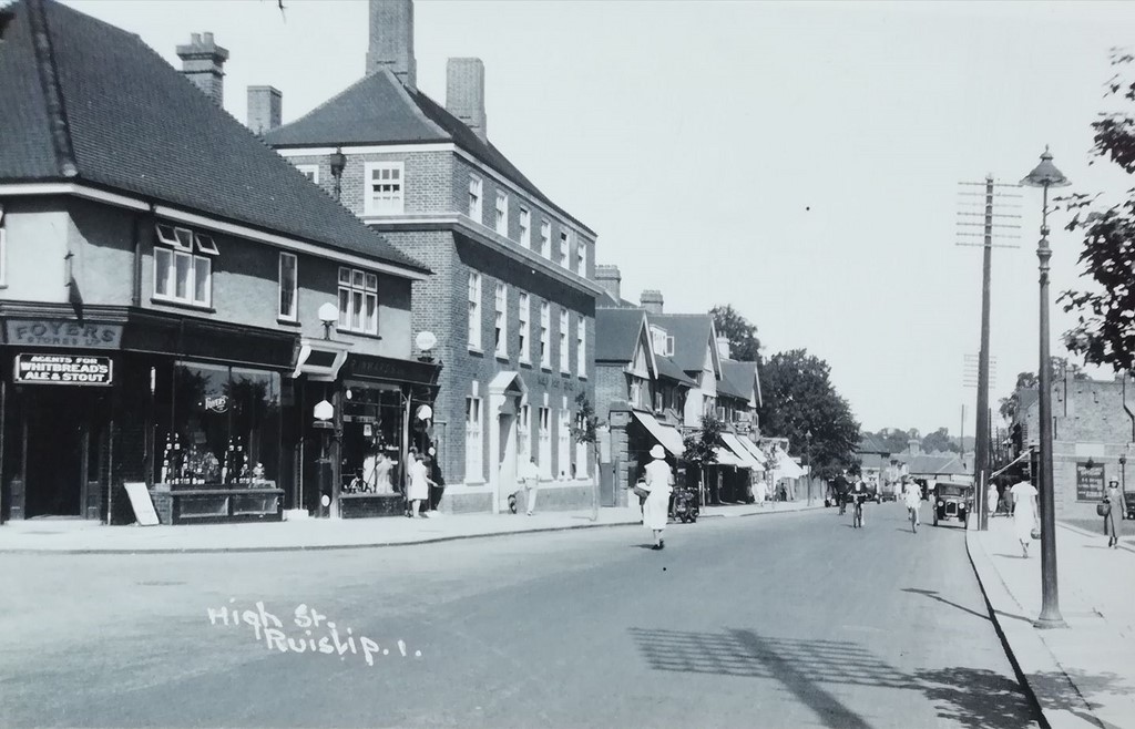 Ruislip High Street Postcard 27