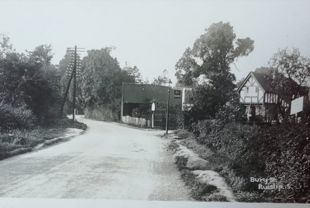 Bury Street Ruislip Near The Plough