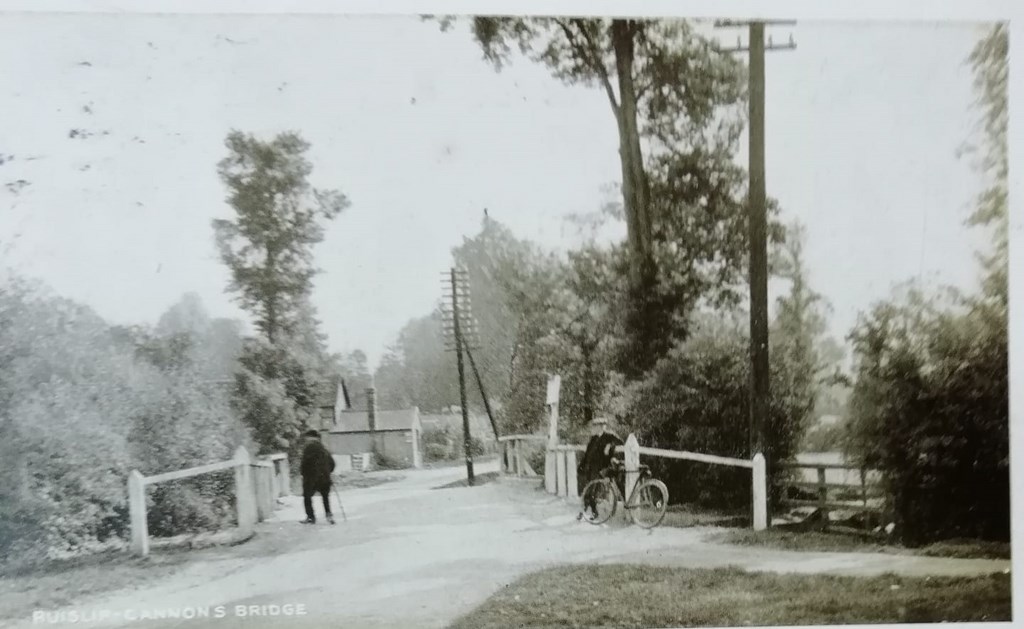 Ruislip Near Cannons Bridge