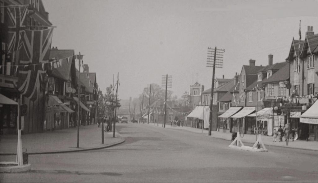 Ruislip High Street Postcard 37