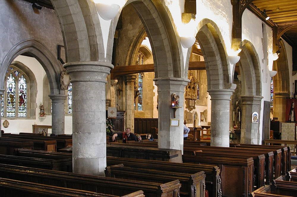 Interior Arcade St Martin's Church Ruislip 2