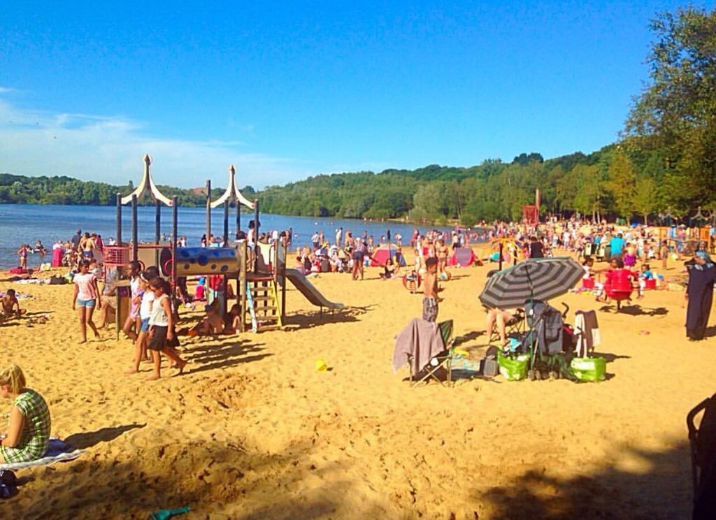 Ruislip Lido Beach And Equipment