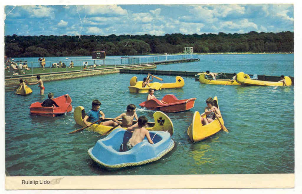 Ruislip Lido 1984 Paddle Boats
